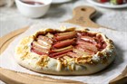 Галета с ревенем и клубникой Галета с ревенем и клубникой